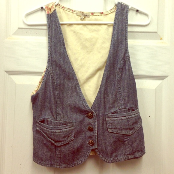 Unique and stylish vest! - Picture 1 of 4
