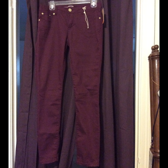 Mossimo burgundy/wine color stretch jeans