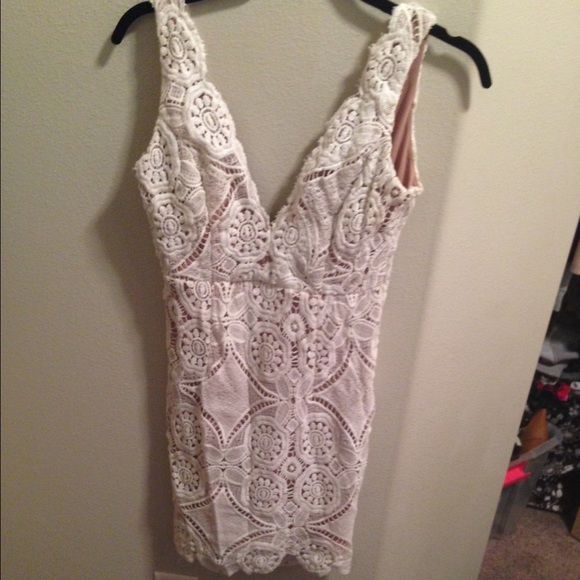 ❌sold❌White lace hello Molly dress