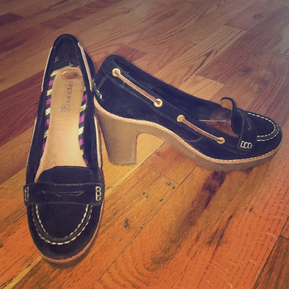 Perfect heeled Sperrys!