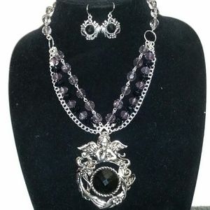 Necklace and earring set