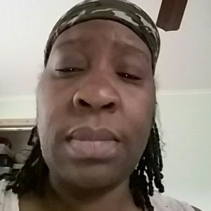 Meet your Posher, Yolanda