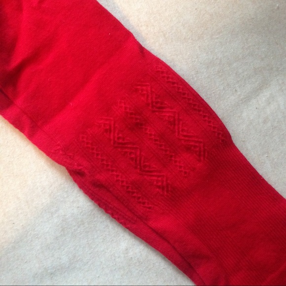 Red sweater - Picture 3 of 3