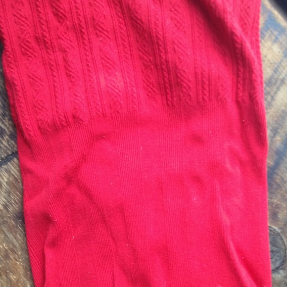 Red sweater - Picture 2 of 3