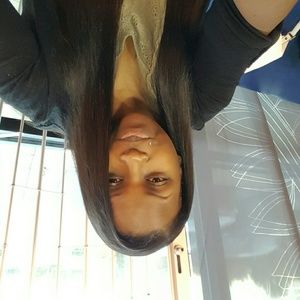 Meet your Posher, Olivia