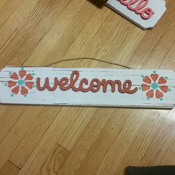 Welcome wood plaque