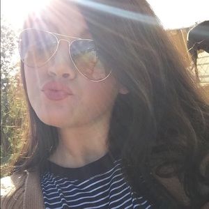 Meet your Posher, Bethany nicole