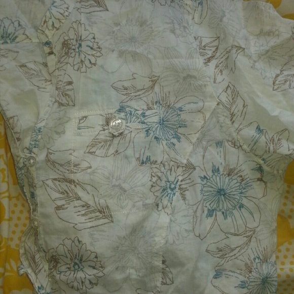 Button down shirt - Picture 3 of 3