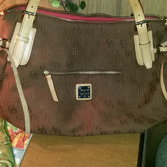 Dooney & Bourke purse