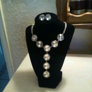 Beautiful necklace and earings