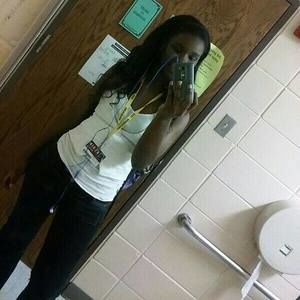 Meet your Posher, Danae