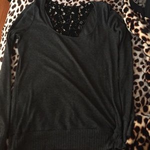 Long sleeve grey shirt with lace