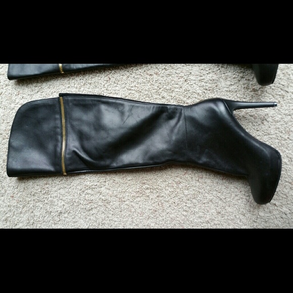 Black leather Bar lll thigh high boots. Brand new! - Picture 2 of 4