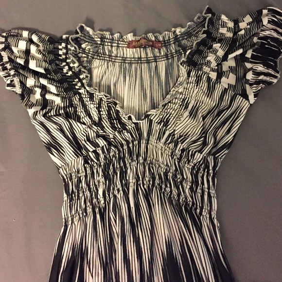 Super comfy silk/spandex Tribal Dress - Picture 2 of 2