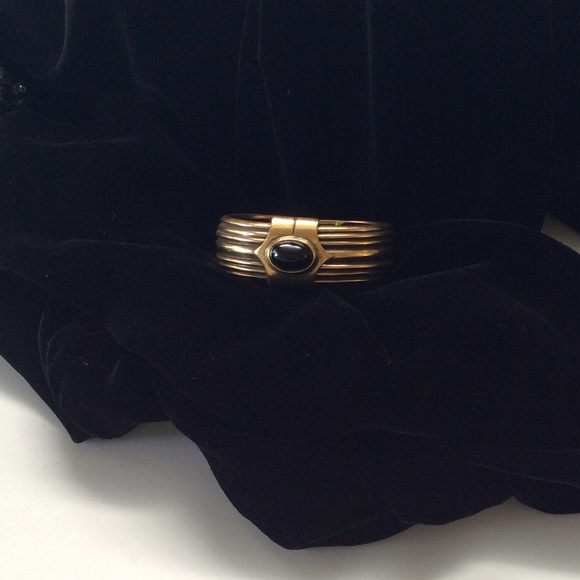 Bracelet w/ Black ONYX Center