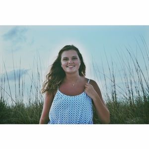 Meet your Posher, Caroline