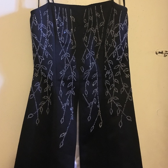 Formal dress. Some stains (in picture) - Picture 2 of 4