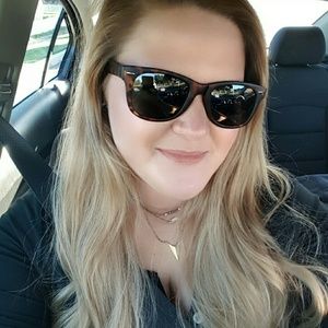 Meet your Posher, Stacy