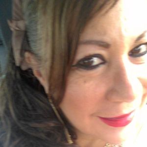 Meet your Posher, Leonor