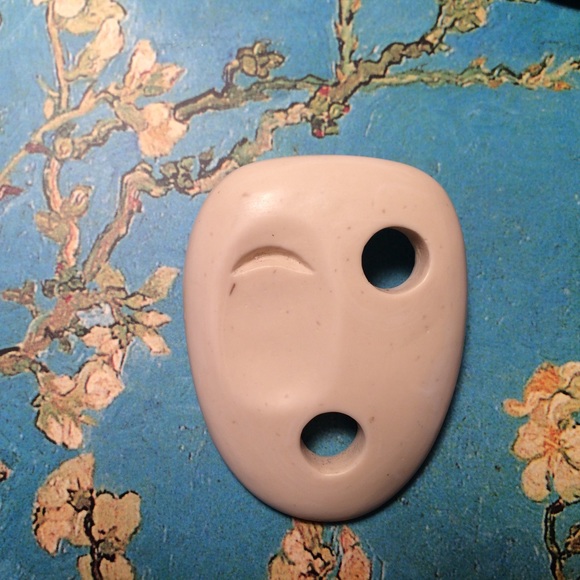Jewelry - Gifted - Surprise Face Pin