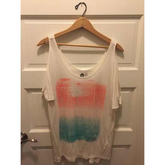 NWOT Roxy Tee sz Large 🌺