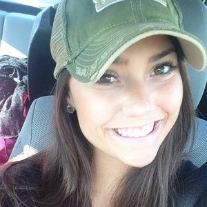 Meet your Posher, Zabrea