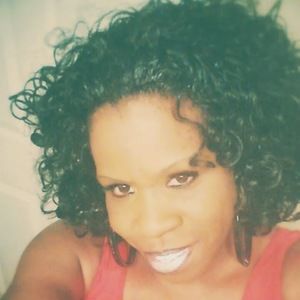 Meet your Posher, Inez