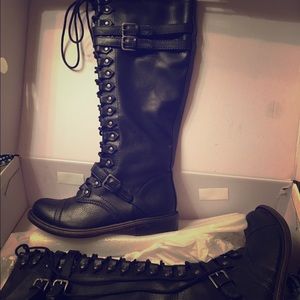 Totally on-trend military boots!