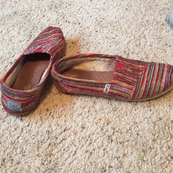 TOMS - Picture 3 of 3