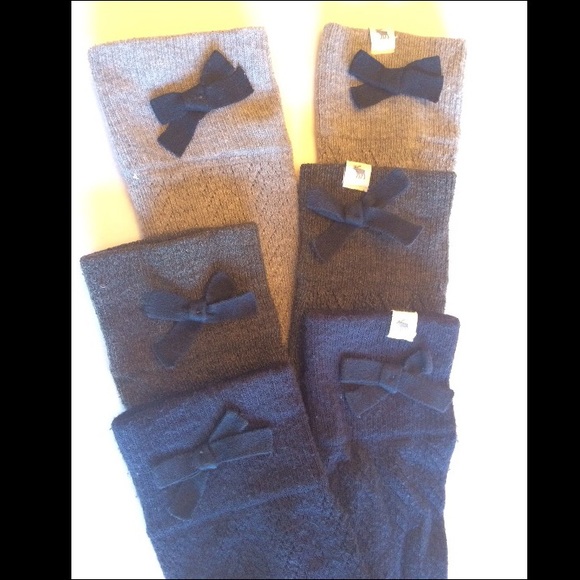 SIX pairs of knitted Bow Socks from Abercrombie!!!