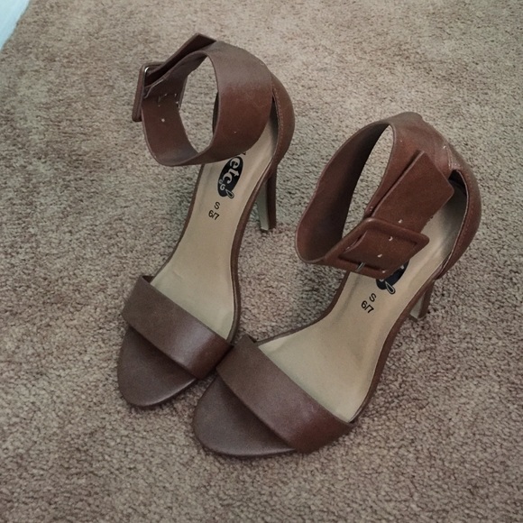 Brown Single Sole Heels