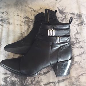 F21 black ankle boots
