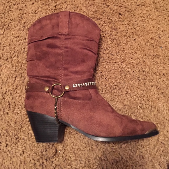 Brown cow girl heels micro suede