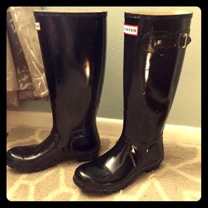 Hunter Rain Boots-black/size 6-7.