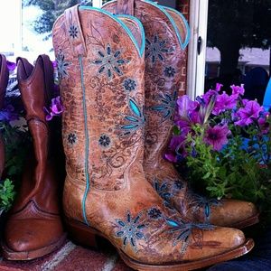 Gorgeous Shyanne Daisy Mae Western Boots! 7 71/2