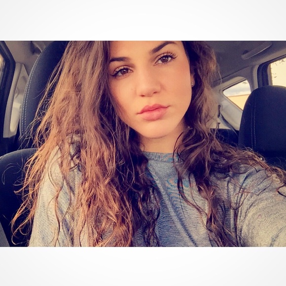 Meet your Posher, Haley - Picture 1 of 1