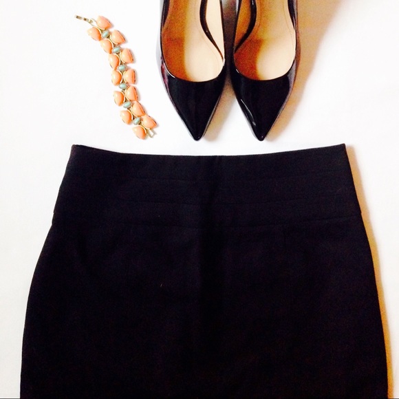 H&M Dresses & Skirts - H&M Pencil Skirts