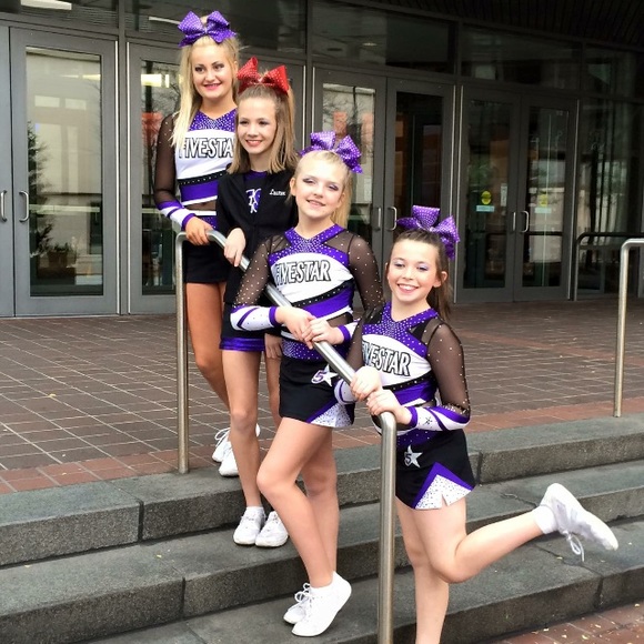 Meet your Posher, Alyssa - Picture 3 of 3