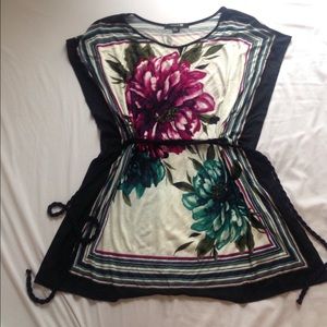 🌷Forever 21 Floral Tunic🌷