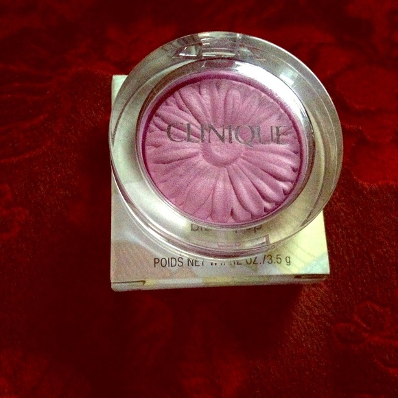 🌸CLINIQUE Powder Blush🌸