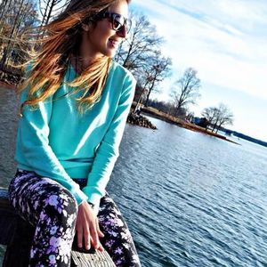 Meet your Posher, Abla