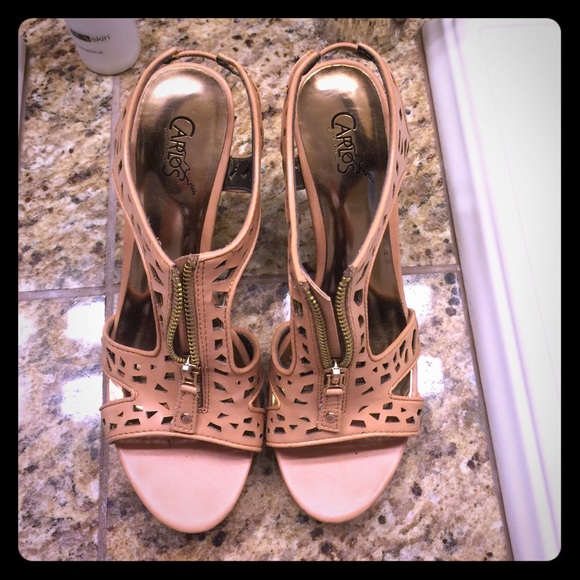 Carlos wedges