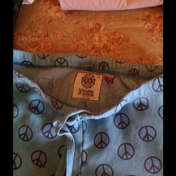 Victoria's Secret Pink Capri sweats