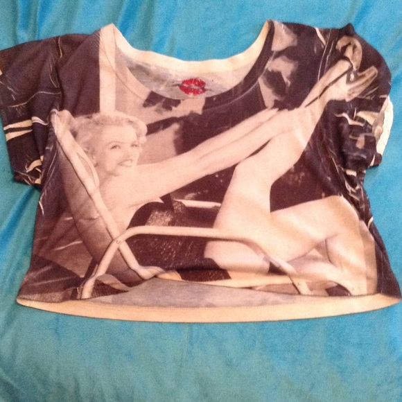Crop top