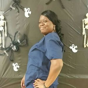 Meet your Posher, Yolanda