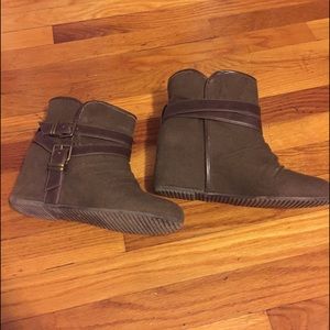 Aldo ankle boots, size 9