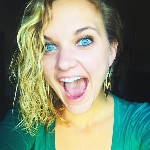 Meet your Posher, Corrie