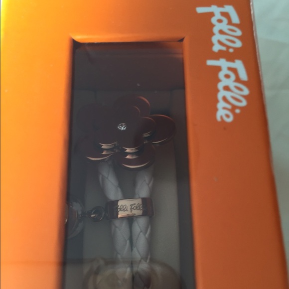 NIB Folli Follie Flowerball Bracelet Silver White - Picture 2 of 3