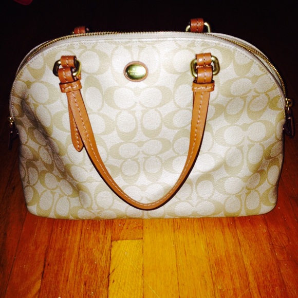 • • Coach Bag • •