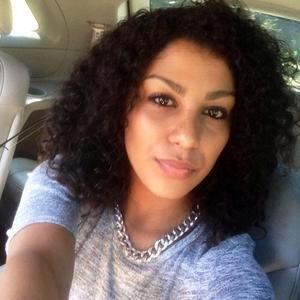 Meet your Posher, Roudayna